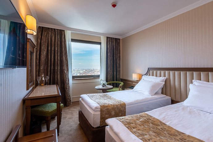 Imagen de la habitación del Hotel Astoria Grand Hotel. Foto 6