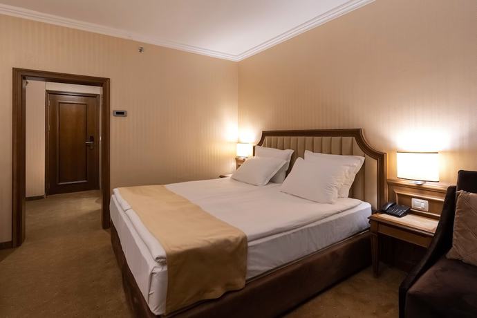 Imagen de la habitación del Hotel Astoria Grand Hotel. Foto 8