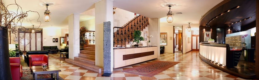 Imagen de los interiores del Hotel Astoria Italia. Foto 17