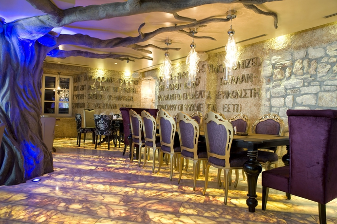 Imagen del bar/restaurante del Hotel Astoria Kotor. Foto 2
