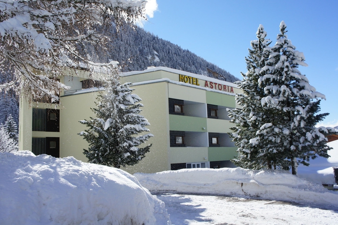 Imagen de los exteriores del Hotel Astoria, LEUKERBAD . Foto 16