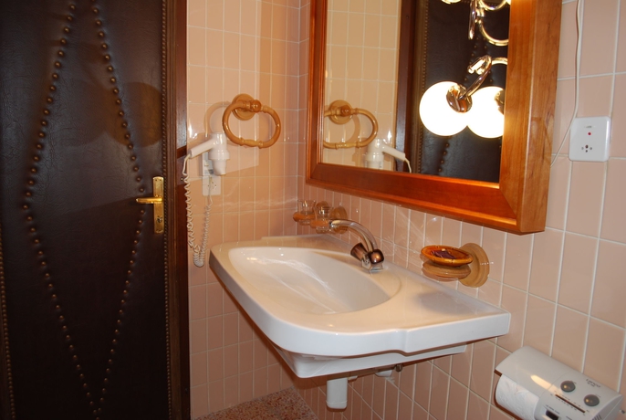 Imagen de la habitación del Hotel Astoria, LEUKERBAD . Foto 13