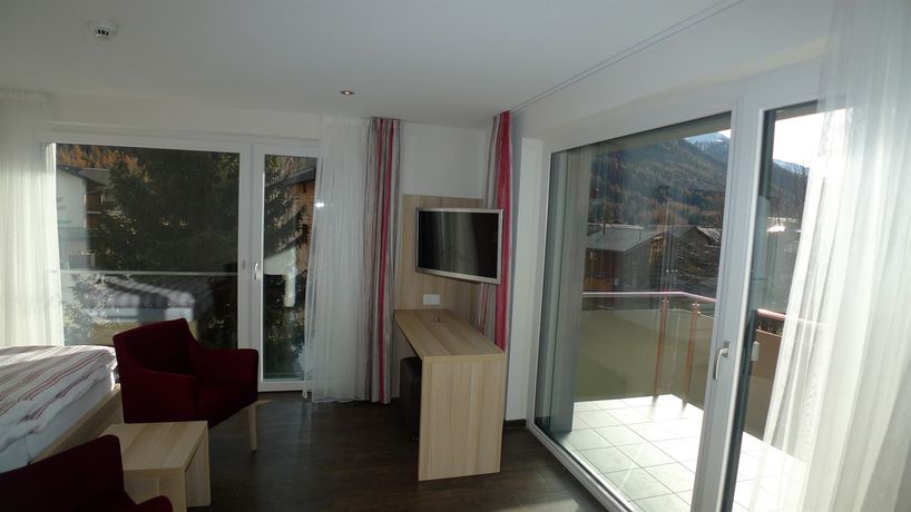 Imagen de la habitación del Hotel Astoria, Obergoms. Foto 13