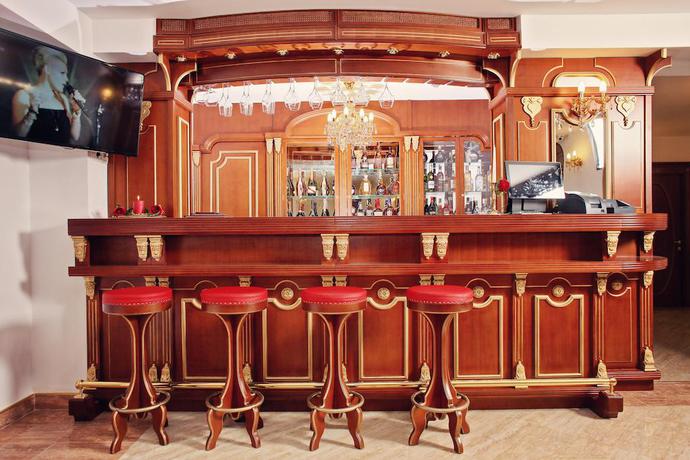 Imagen del bar/restaurante del Hotel Astoria, Oradea. Foto 3
