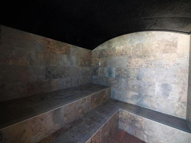 Imagen de los interiores del Hotel Astoria Park. Foto 13