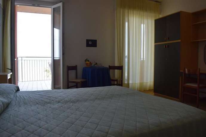 Imagen de la habitación del Hotel Astoria Pesaro. Foto 6