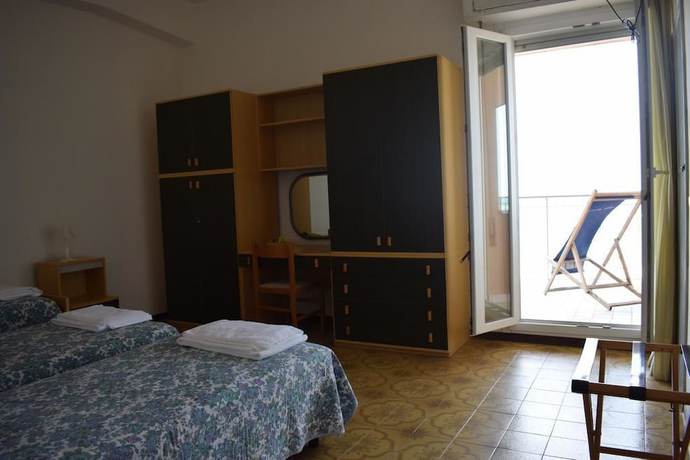 Imagen de la habitación del Hotel Astoria Pesaro. Foto 8