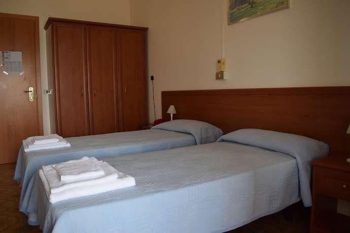 Imagen de la habitación del Hotel Astoria Pesaro. Foto 11