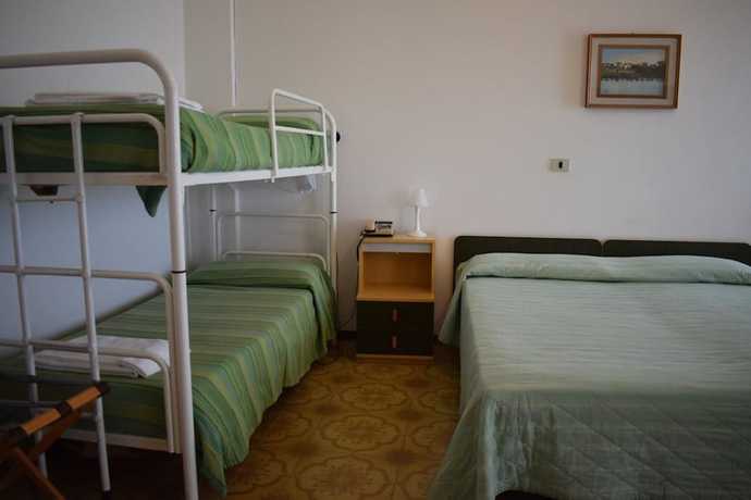 Imagen de la habitación del Hotel Astoria Pesaro. Foto 12