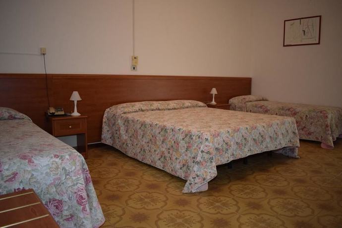 Imagen de la habitación del Hotel Astoria Pesaro. Foto 15