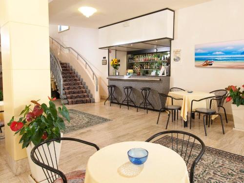 Imagen general del Hotel Astoria, Pinarella di Cervia. Foto 4