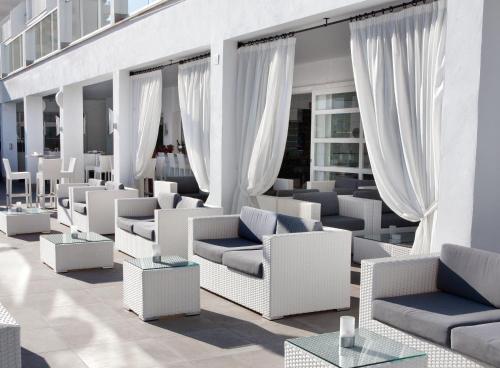 Imagen de los exteriores del Hotel Astoria Playa - Adults Only. Foto 17