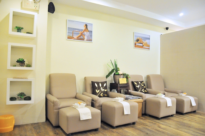 Imagen de la piscina del Hotel Astoria Plaza. Foto 15