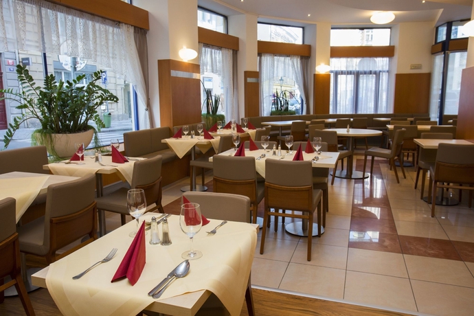 Imagen del bar/restaurante del Hotel Astoria, Praga. Foto 2