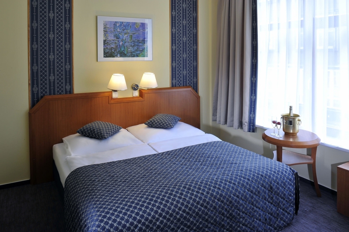 Imagen de la habitación del Hotel Astoria, Praga. Foto 9