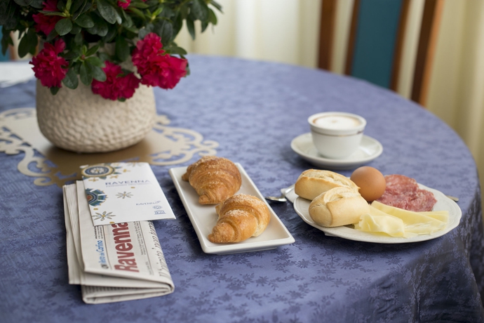 Imagen del bar/restaurante del Hotel Astoria, Ravenna. Foto 2