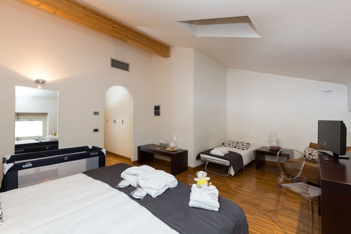 Imagen de la habitación del Hotel Astoria Resort. Foto 2