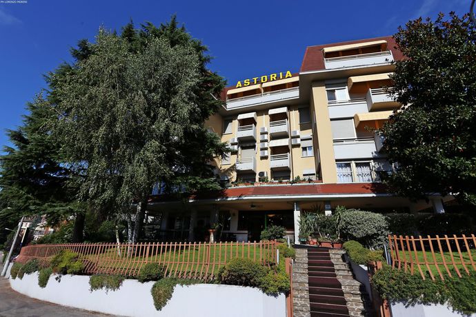 Imagen de los interiores del Hotel Astoria, Salsomaggiore Terme. Foto 11