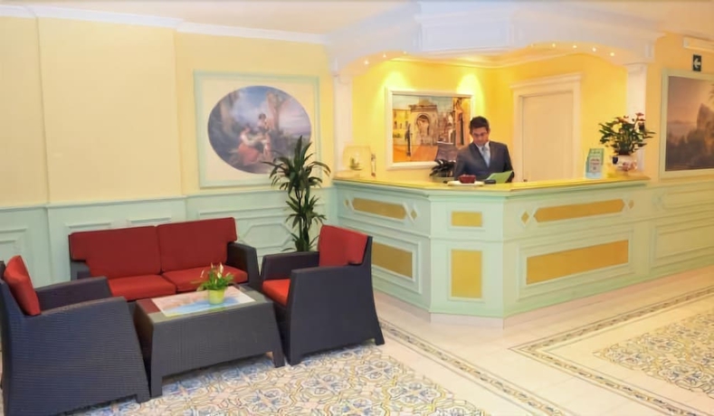 Imagen de los interiores del Hotel Astoria Sorrento. Foto 16