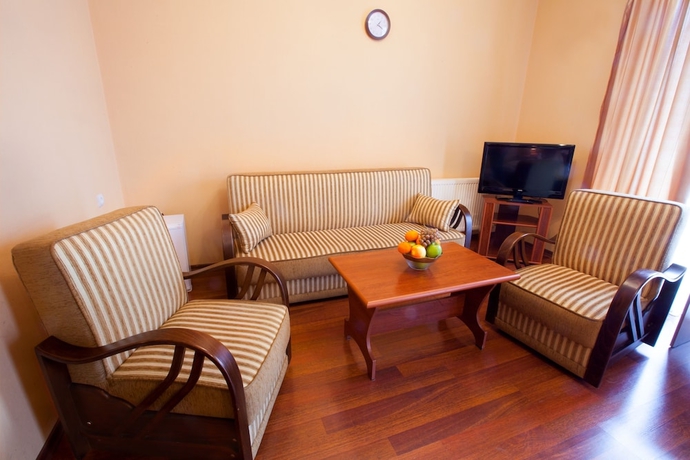 Imagen de la habitación del Hotel Astoria, Tbilisi. Foto 14