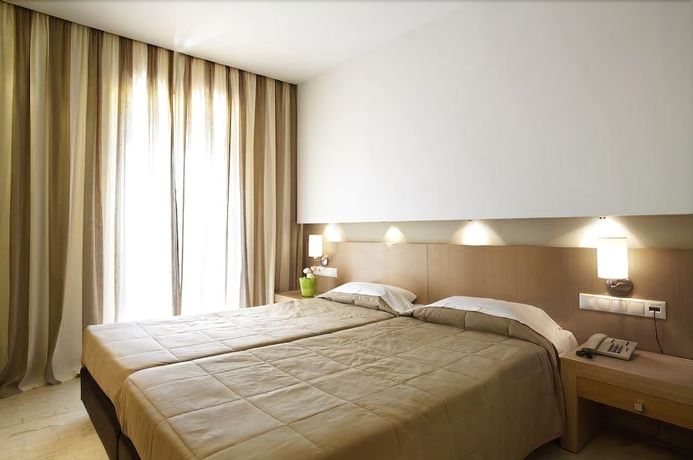 Imagen de la habitación del Hotel Astoria, Troulos. Foto 7