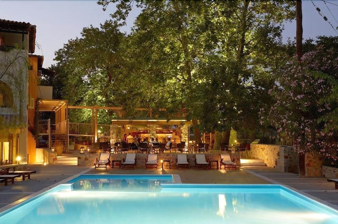 Imagen de la piscina del Hotel Astoria, Troulos. Foto 15