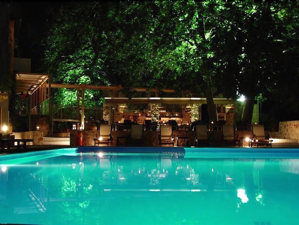 Imagen de la piscina del Hotel Astoria, Troulos. Foto 16