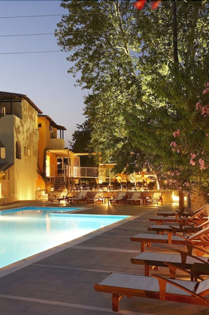 Imagen de la piscina del Hotel Astoria, Troulos. Foto 18