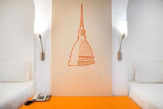 Imagen de la habitación del Hotel Astoria, Tur&iacute;n. Foto 7