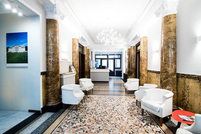 Imagen de los interiores del Hotel Astoria, Tur&iacute;n. Foto 19
