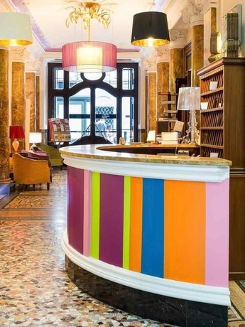 Imagen general del Hotel Astoria, Tur&iacute;n. Foto 4