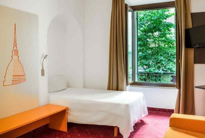 Imagen de la habitación del Hotel Astoria, Tur&iacute;n. Foto 17