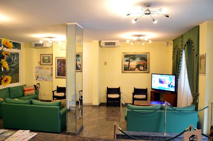Imagen de los interiores del Hotel Astoria, Viareggio. Foto 11