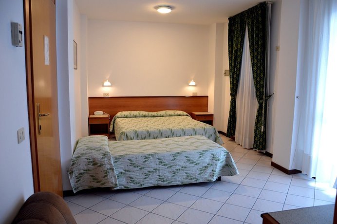 Imagen de la habitación del Hotel Astoria, Viareggio. Foto 9
