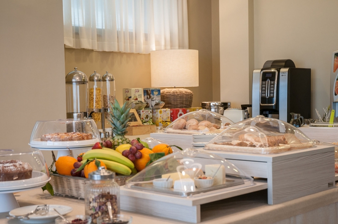 Imagen del bar/restaurante del Hotel Astoria Vico. Foto 12