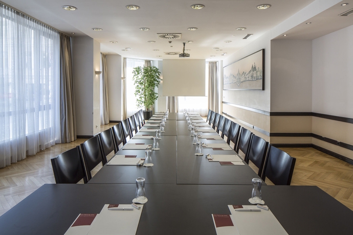 Imagen de los interiores del Hotel Astoria Vienna, Curio Collection by Hilton. Foto 10