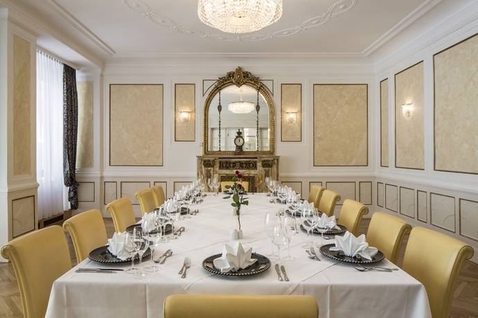 Imagen del bar/restaurante del Hotel Astoria Vienna, Curio Collection by Hilton. Foto 1