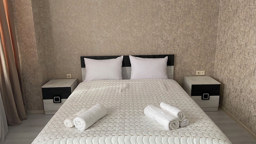 Imagen de la habitación del Hotel Astoria Zugdidi. Foto 8