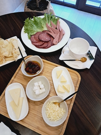 Imagen del bar/restaurante del Hotel Astoria Zugdidi. Foto 5