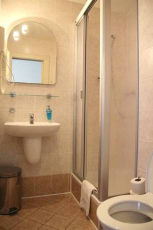 Imagen de la habitación del Hotel Astoria and Medical Spa. Foto 16