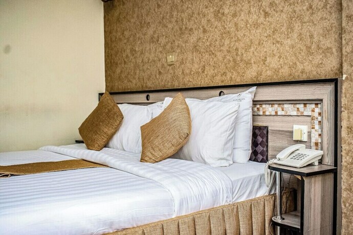 Imagen de la habitación del Hotel Astorian Grand Hotel. Foto 18