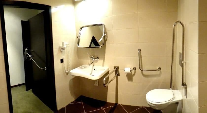 Imagen de la habitación del Hotel Astory. Foto 8