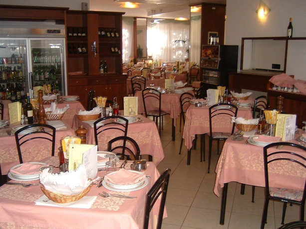 Imagen del bar/restaurante del Hotel Astra, Diano Marina. Foto 2