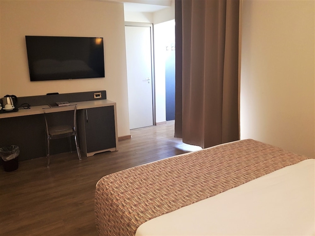 Imagen de la habitación del Hotel Astra Ferrara. Foto 9