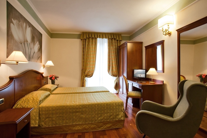 Imagen de la habitación del Hotel Astra, Gardola. Foto 2