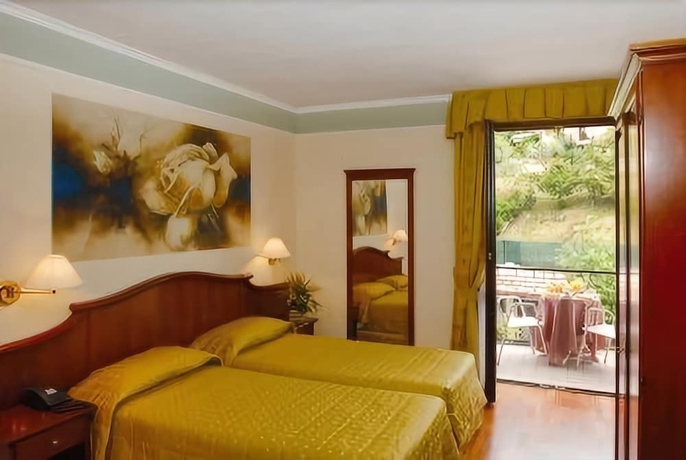 Imagen de la habitación del Hotel Astra, Gardola. Foto 11