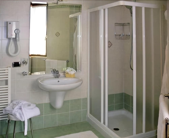 Imagen de la habitación del Hotel Astra, Gardola. Foto 13