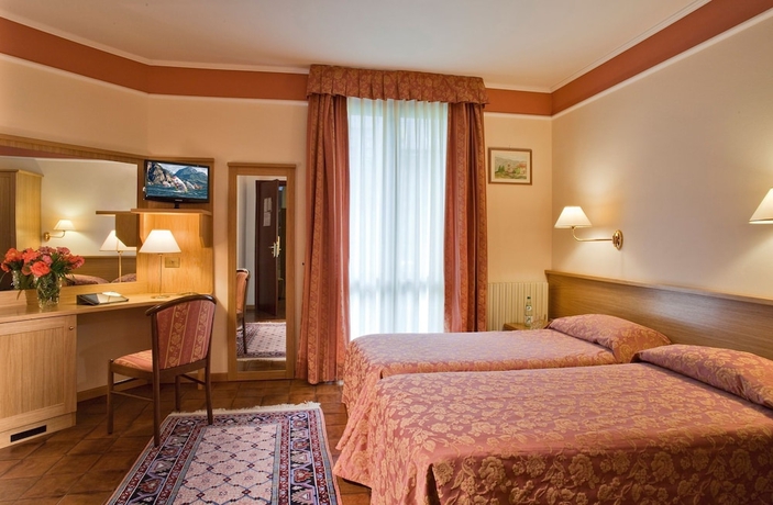 Imagen de la habitación del Hotel Astra, Gardola. Foto 14