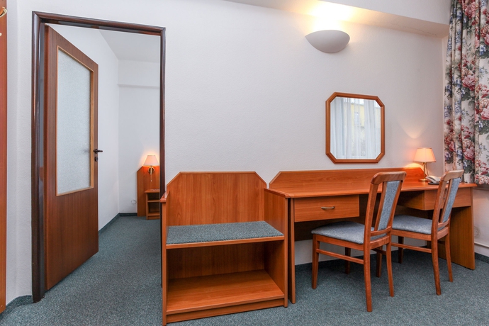 Imagen de los interiores del Hotel Astra, Praga. Foto 16