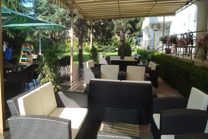 Imagen del bar/restaurante del Hotel Astra, Ravda. Foto 6